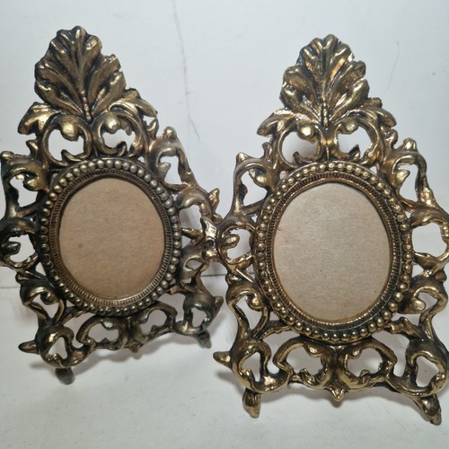 Ornate gold tone - oval, photo