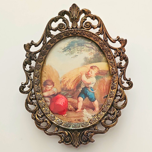 Ornate oval metal photo frame - oval,