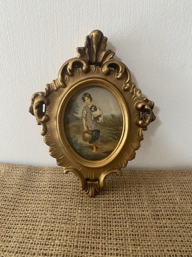 Vintage gold ornate plaster - gold,